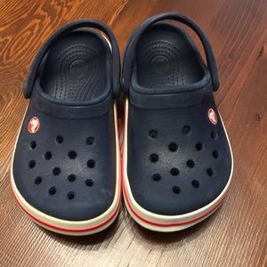 Crocs toddler boy size 6/7